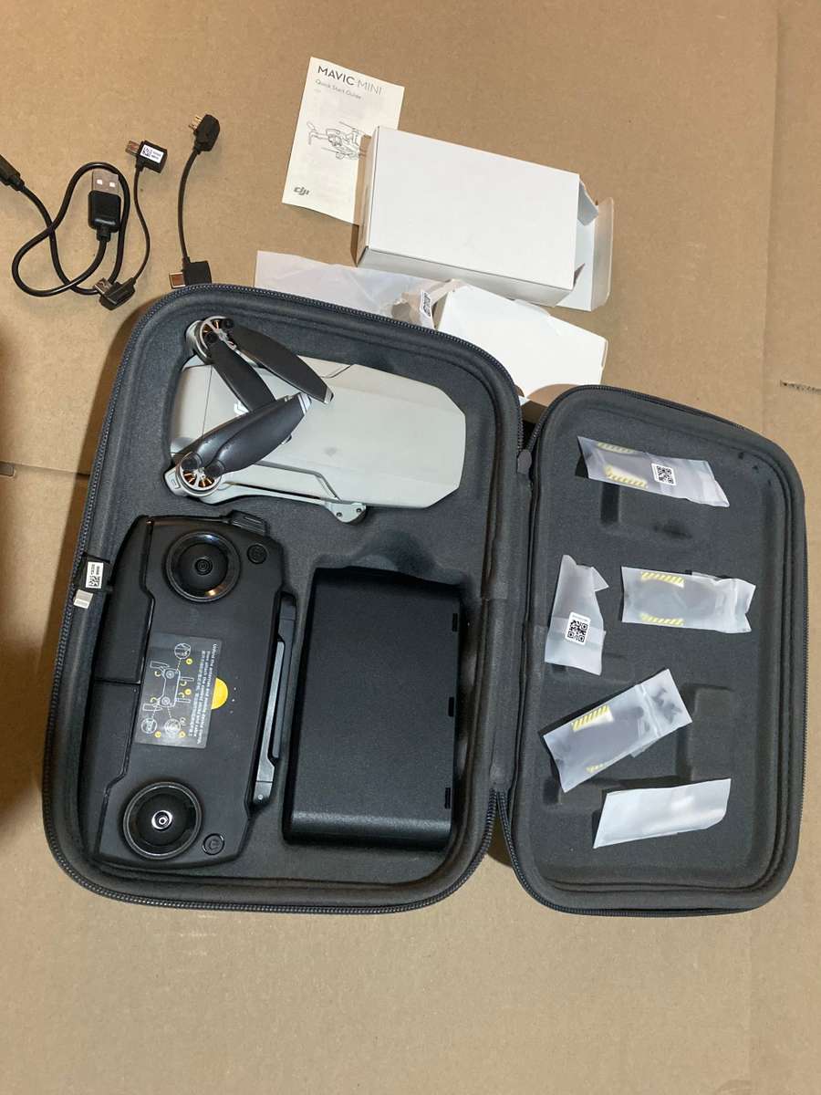 DJI MAVIC MINI*FLYMORE COMBO DRONE  * 3 BATTERIES * REMOT CONTROLLER*USB CABLE * BARGAIN